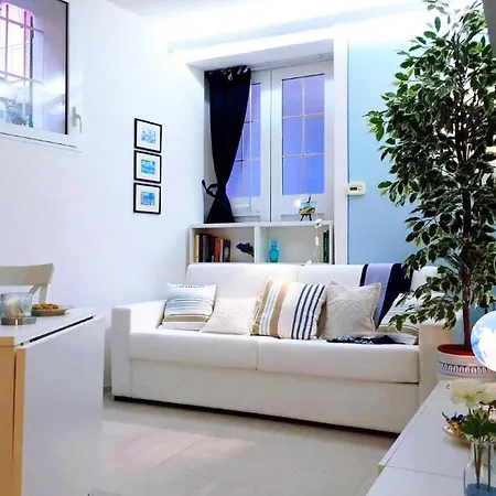 Casa Pervinca קיאברי